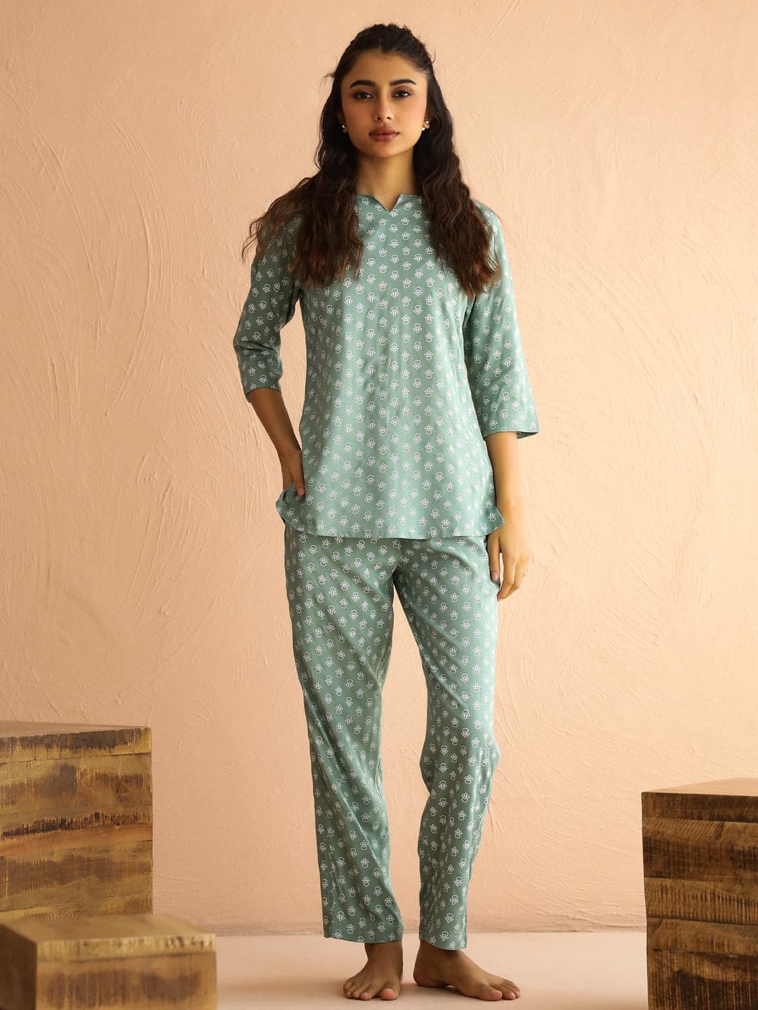 Sea Green Round Neck Viscose Rayon Ethnic Motifs Printed Night Suit For Women