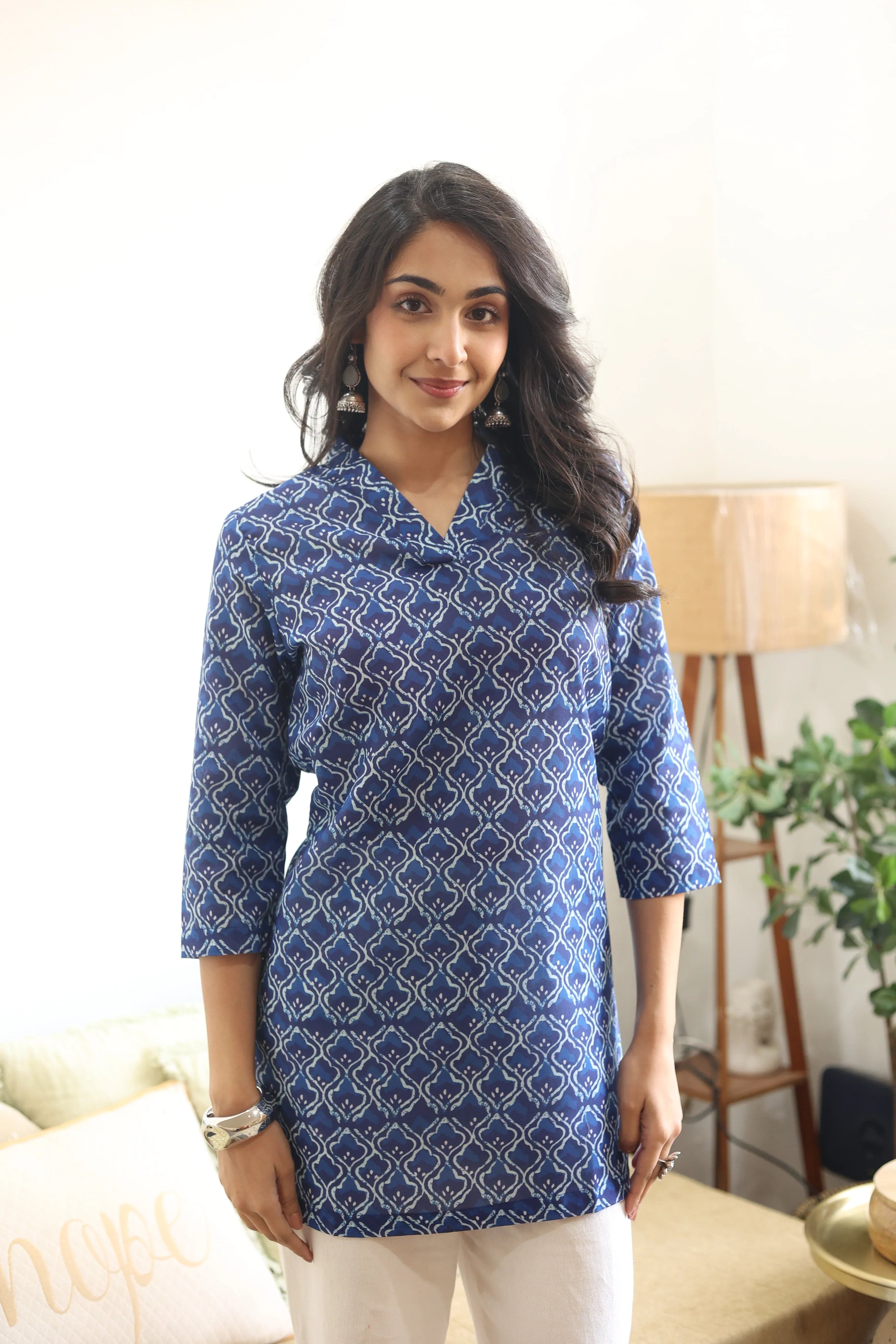 Blue Geometric Print Cotton V-Neck Top For Women