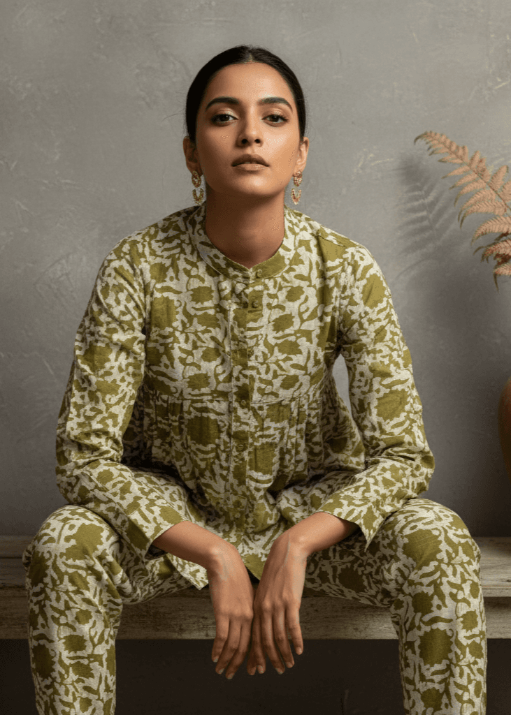 Olive Green Mandarin Collar Solid Cotton Co-Ord Set For Women